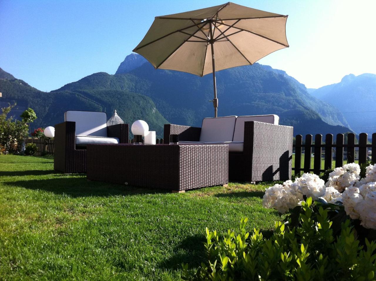 Chalet Happy Family, Secluded Location, 15 Min To Salzburg And Just Short To T Lakes Sound Of Music, Bbq&Bikes&Sunbeds For Free, Up To 14P Golling an der Salzach Exterior foto